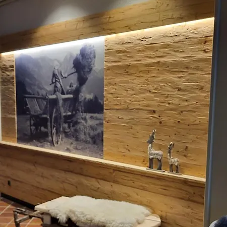 Almchalet Mit Pool Und Sauna Lägenhet